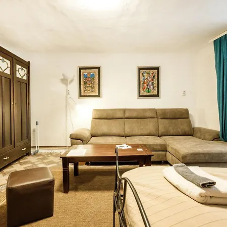Apartment Gul Baba Saray